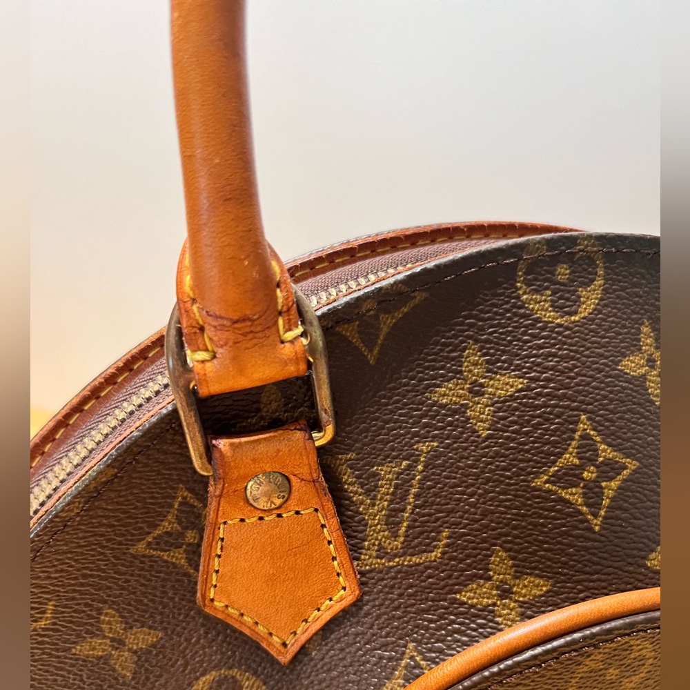 LV Ellipse PM M10040 timeless design still made today rare vintage in GUC. - Picture 7 of 16